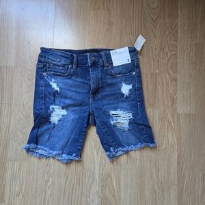 Aeropostale 6 inch Bermuda shorts size 2